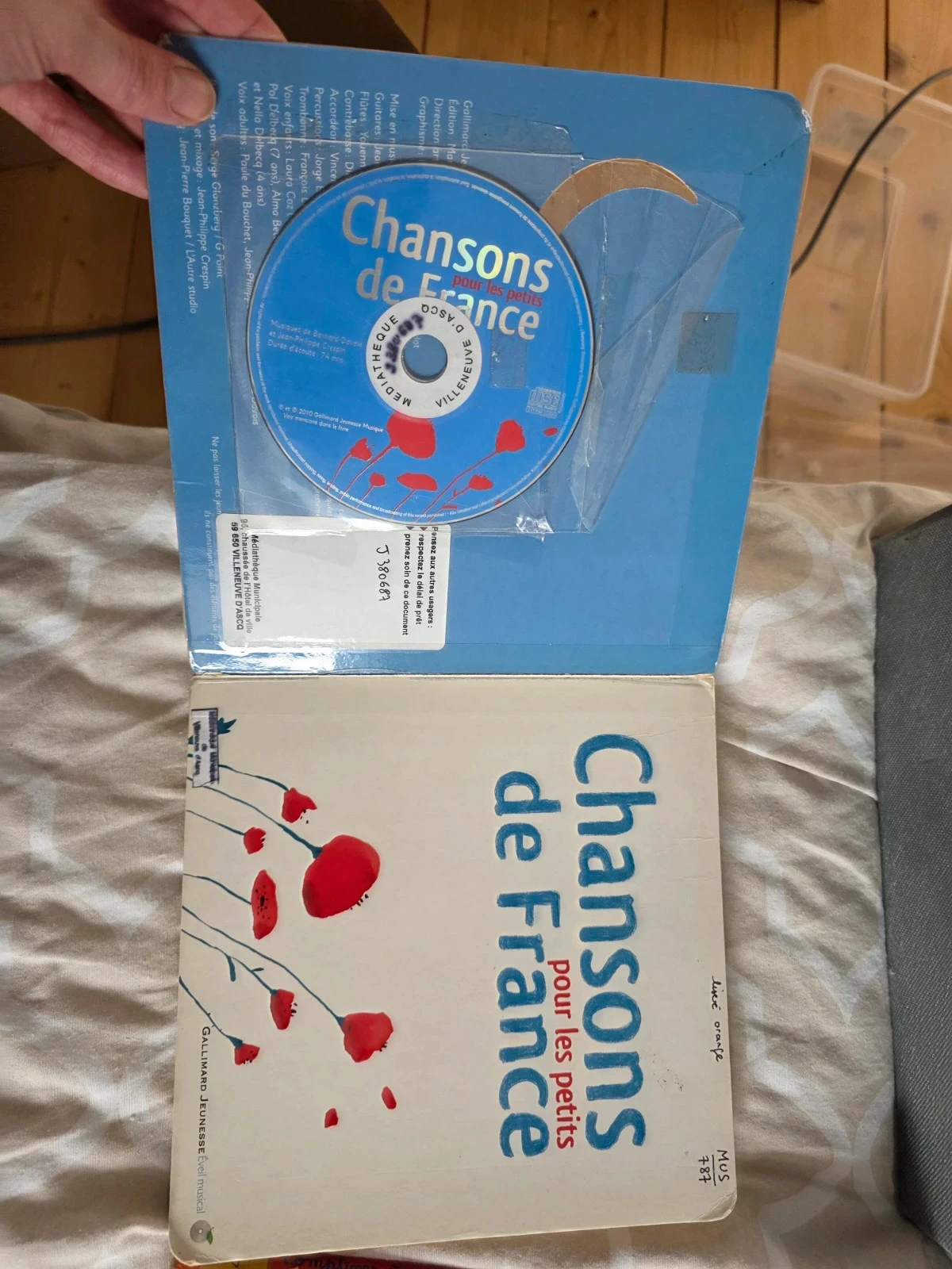 Livres comptines bébé enfant avec CD – photo 3